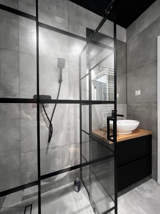 Property Apart - Legnicka Business Center Вроцлав Экстерьер фото