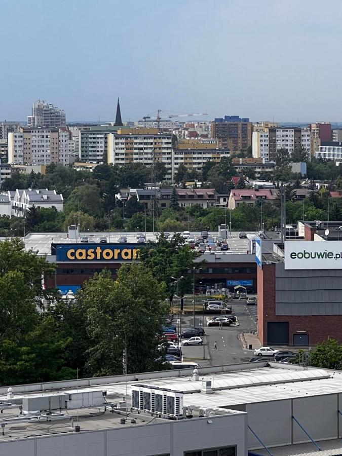 Property Apart - Legnicka Business Center Вроцлав Экстерьер фото