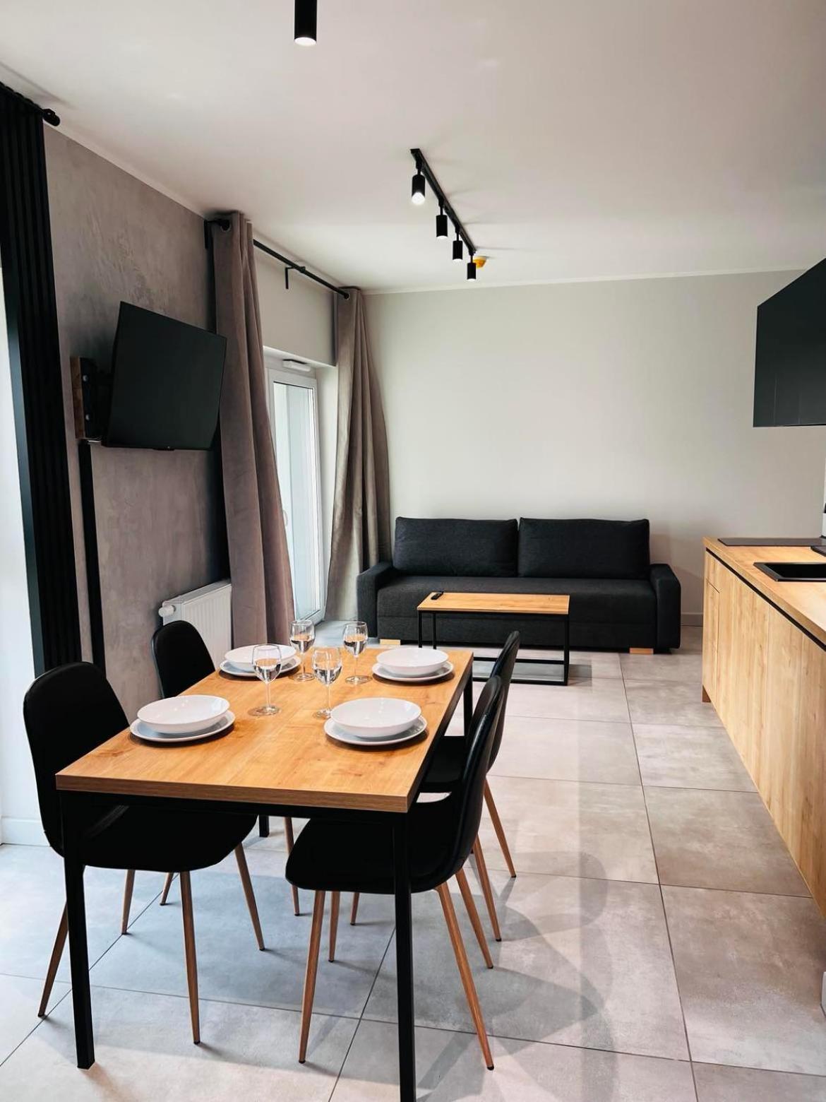 Property Apart - Legnicka Business Center Вроцлав Экстерьер фото