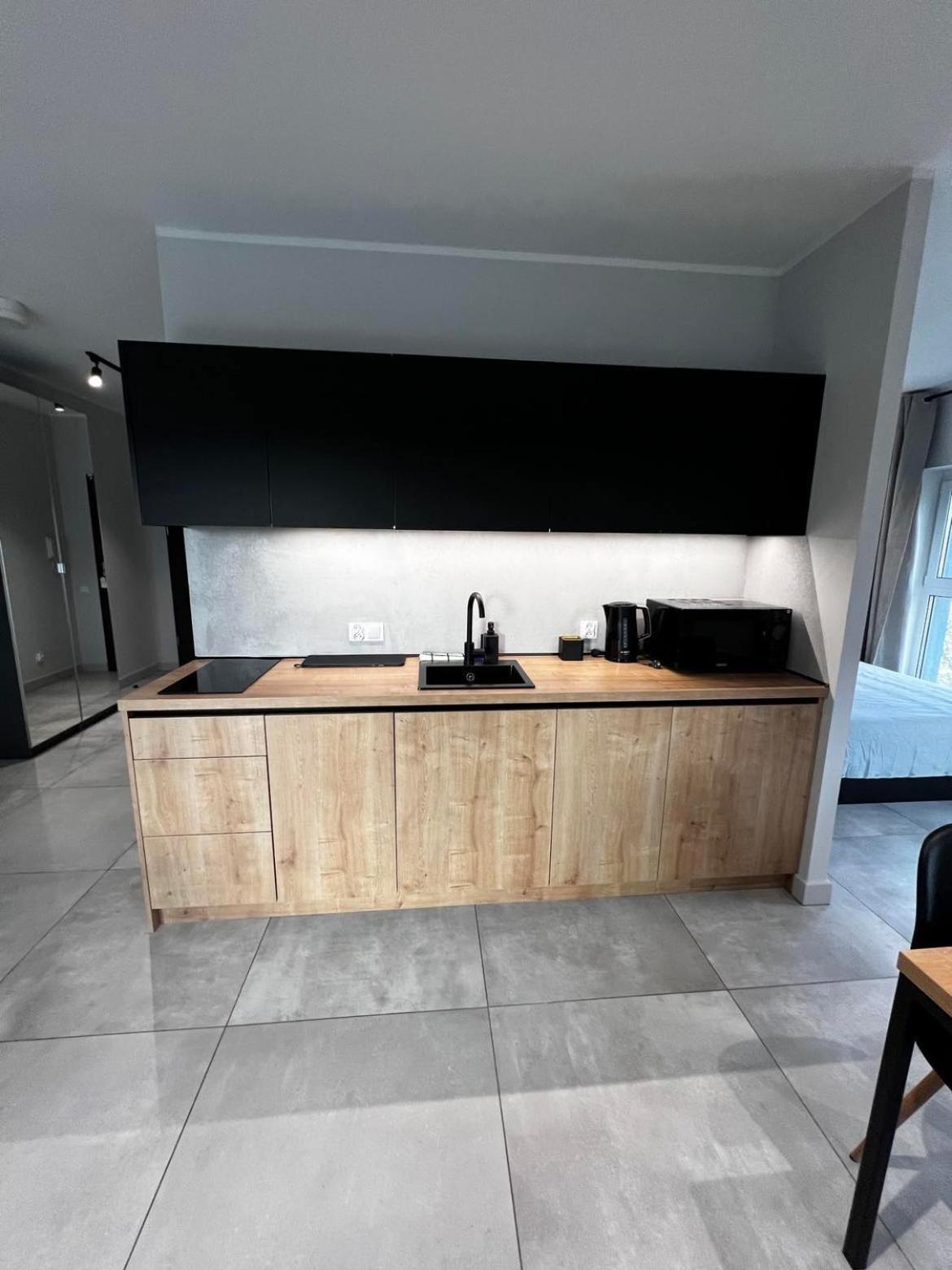 Property Apart - Legnicka Business Center Вроцлав Экстерьер фото